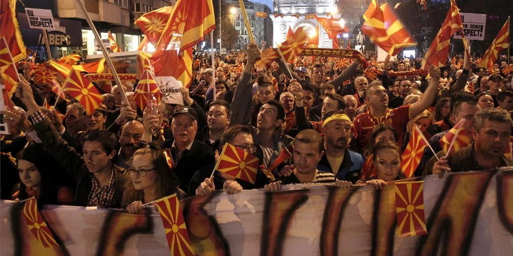 Ανοιχτή σύγκρουση στα Σκόπια: Σε ‘πολιτική ανυπακοή’ καλούν ομάδες πολιτών, ετοιμάζουν συγκεντρώσεις – Ενεργοποιήθηκαν οι μυστικές υπηρεσίες